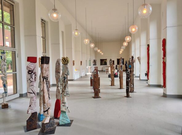 Kettensägenkunst im Ballhaus