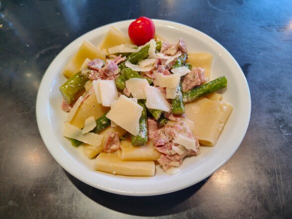 Paccheri con asparago verde